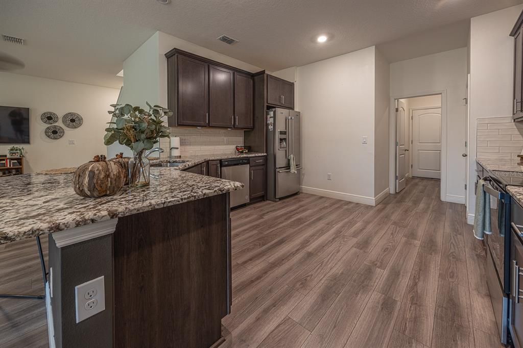 待售: $479,000 (5 贝兹, 3 浴室, 2600 平方英尺)