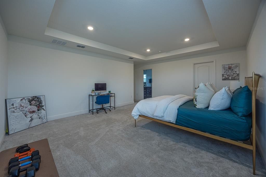 待售: $479,000 (5 贝兹, 3 浴室, 2600 平方英尺)