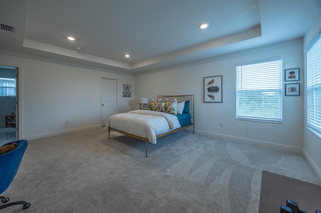 待售: $479,000 (5 贝兹, 3 浴室, 2600 平方英尺)