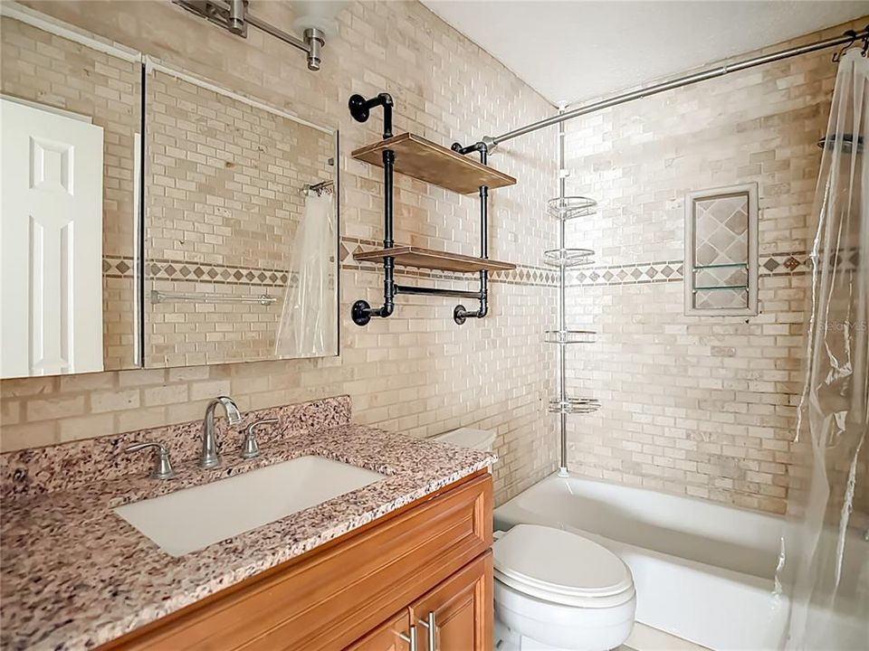 For Sale: $325,000 (3 beds, 2 baths, 1518 Square Feet)