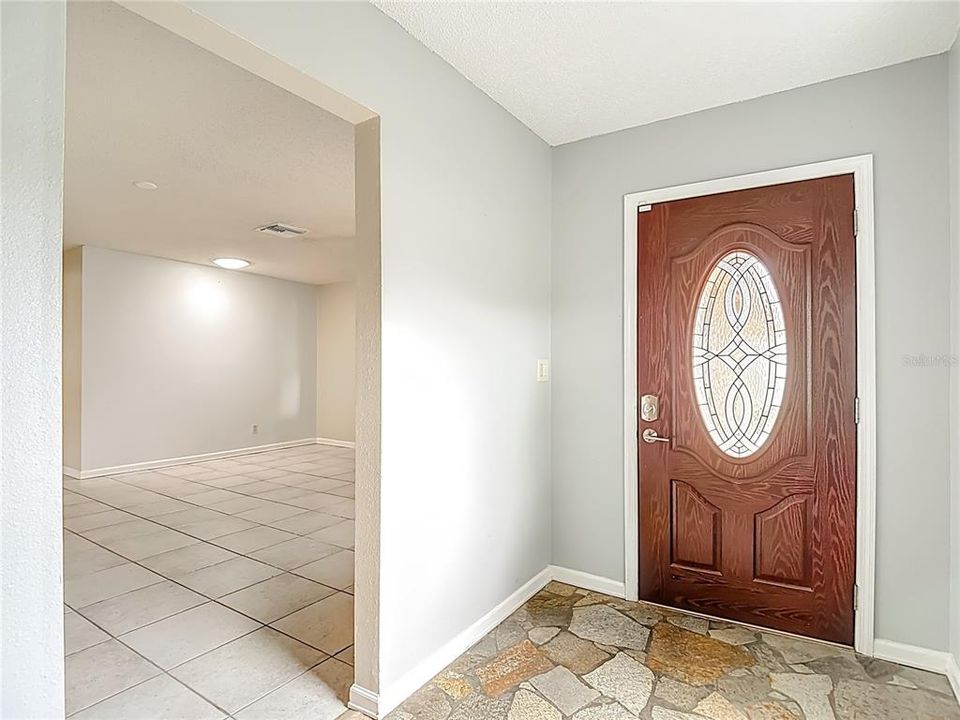 For Sale: $325,000 (3 beds, 2 baths, 1518 Square Feet)