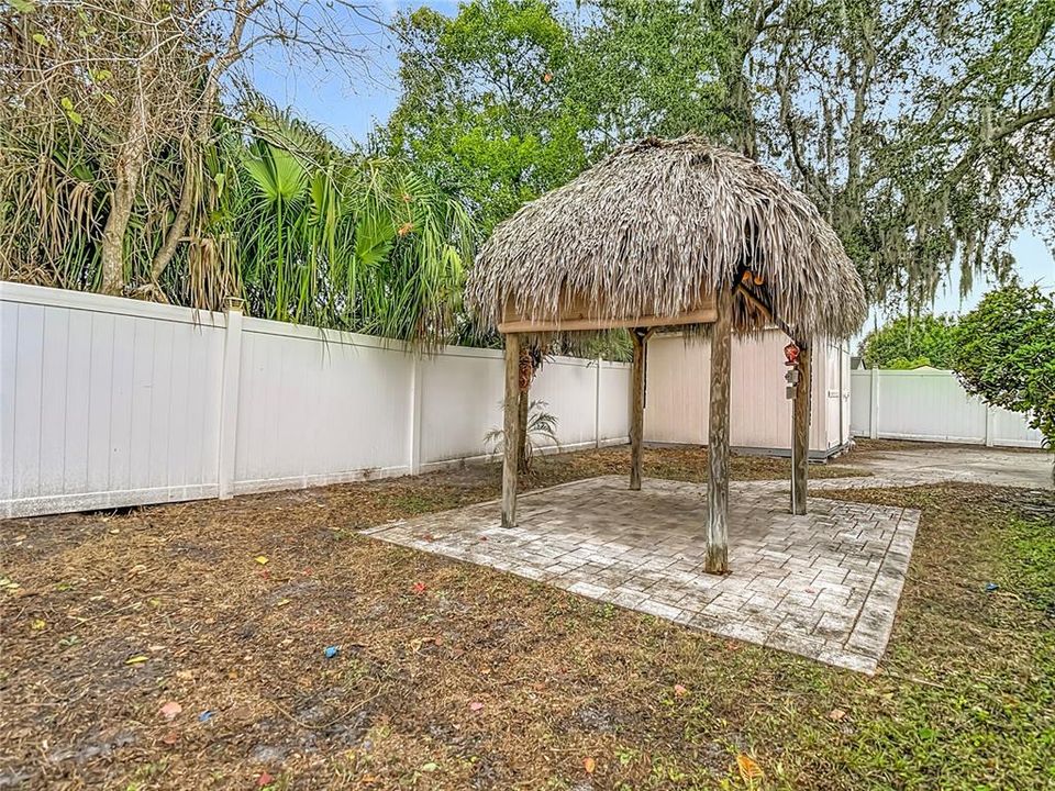 For Sale: $325,000 (3 beds, 2 baths, 1518 Square Feet)