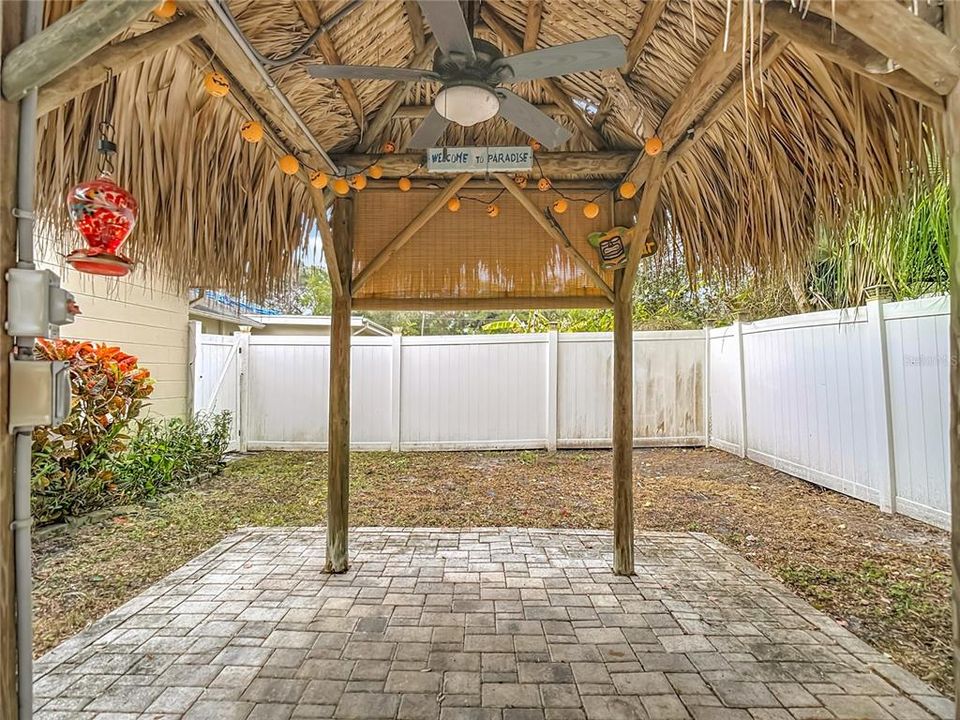 For Sale: $325,000 (3 beds, 2 baths, 1518 Square Feet)