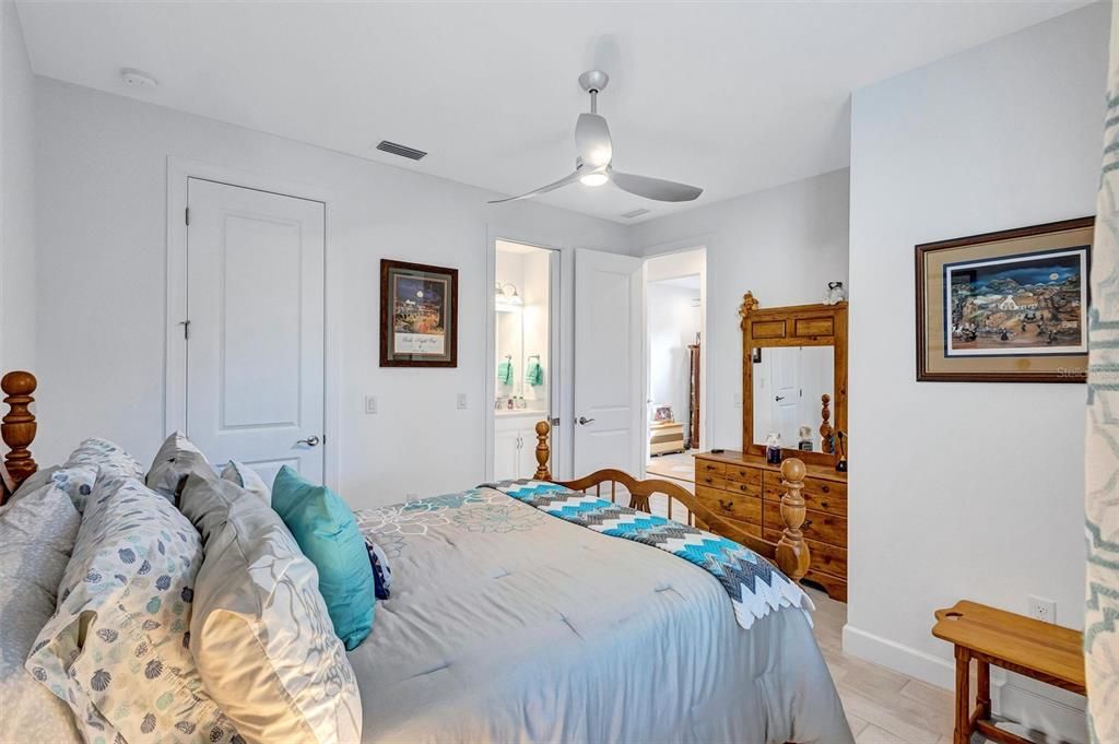 En Venta: $629,900 (2 camas, 2 baños, 1678 Pies cuadrados)