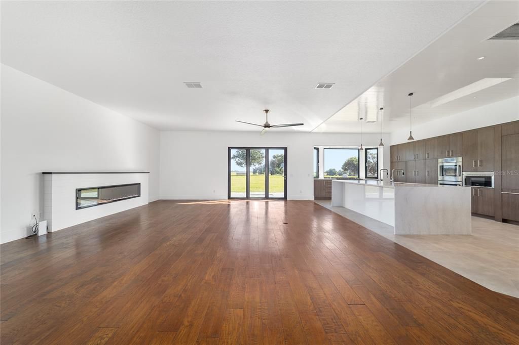 待售: $2,500,000 (3 贝兹, 2 浴室, 3012 平方英尺)