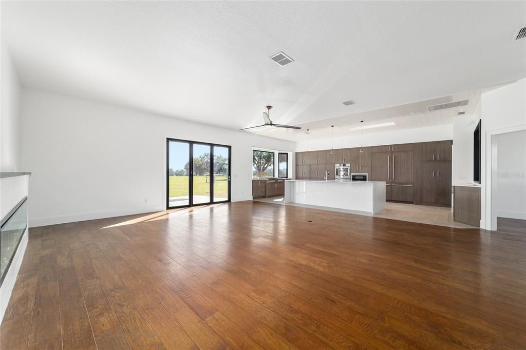 待售: $2,500,000 (3 贝兹, 2 浴室, 3012 平方英尺)