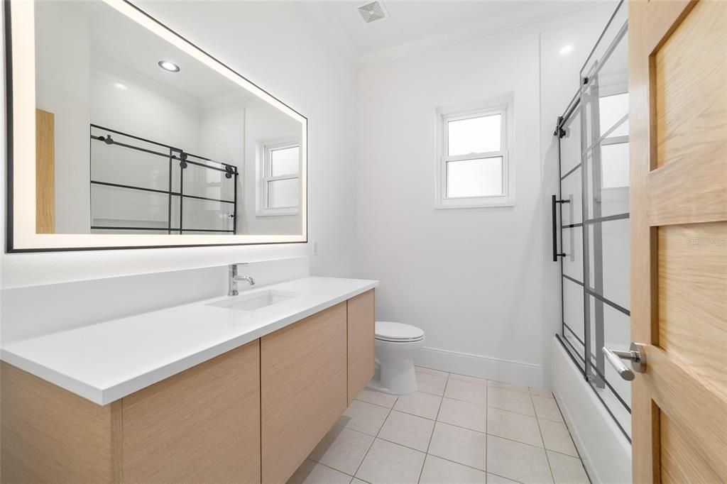 待售: $2,500,000 (3 贝兹, 2 浴室, 3012 平方英尺)