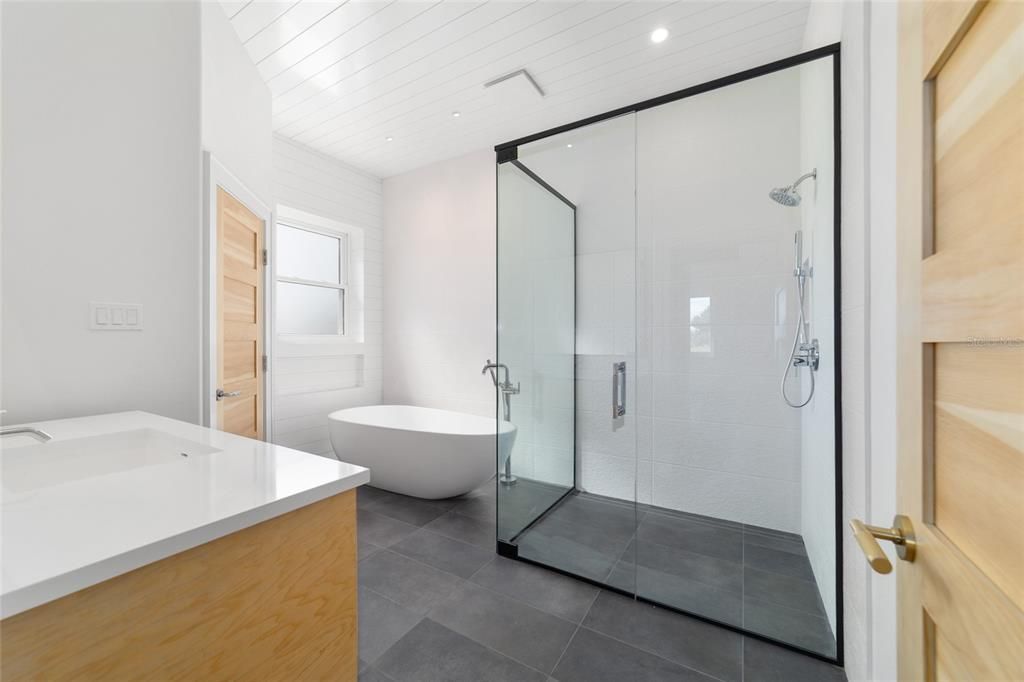 待售: $2,500,000 (3 贝兹, 2 浴室, 3012 平方英尺)