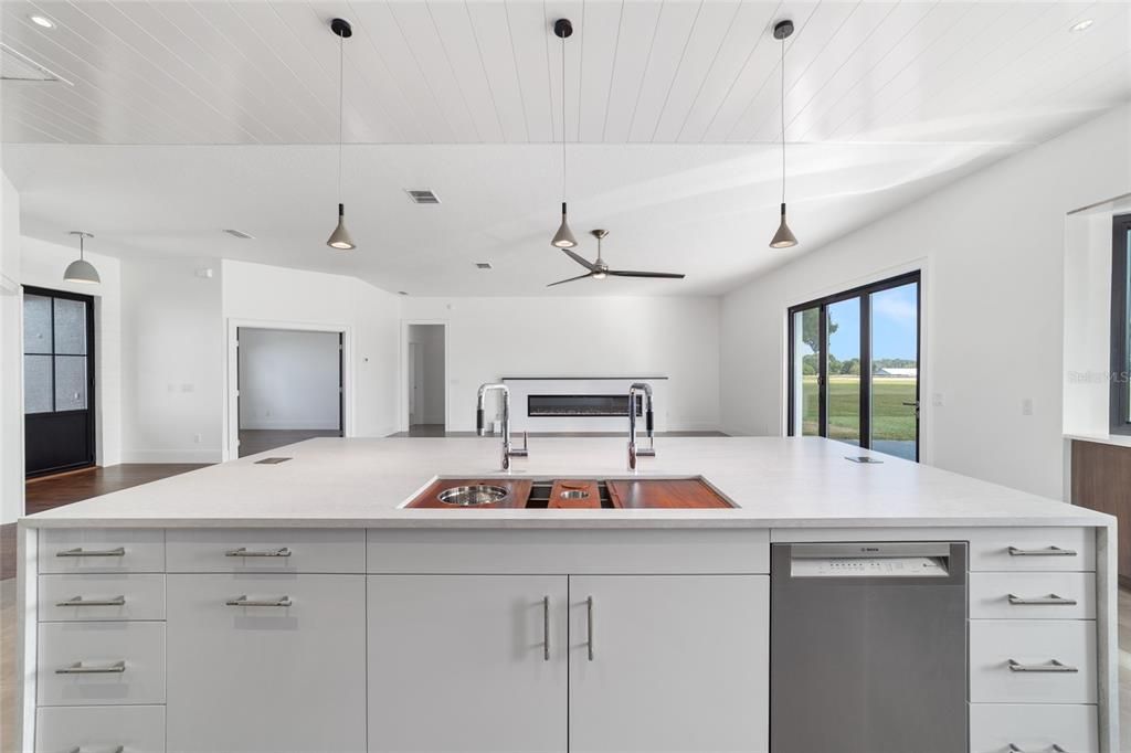 待售: $2,500,000 (3 贝兹, 2 浴室, 3012 平方英尺)