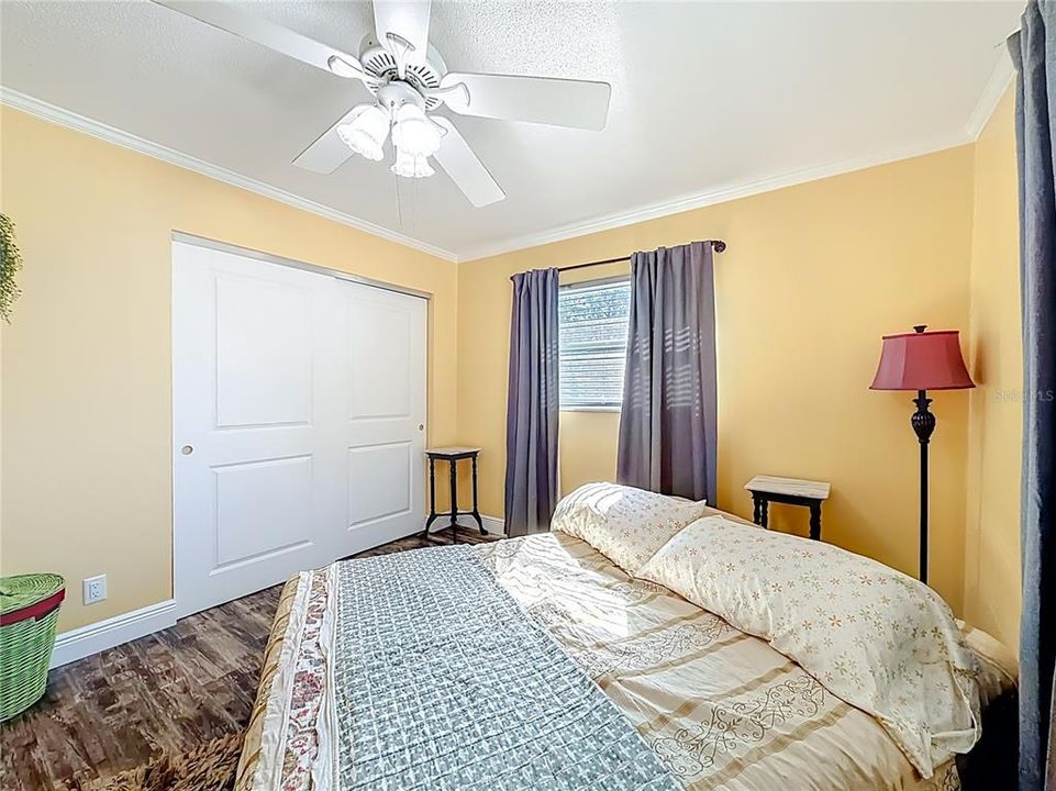 En Venta: $449,000 (4 camas, 2 baños, 1940 Pies cuadrados)