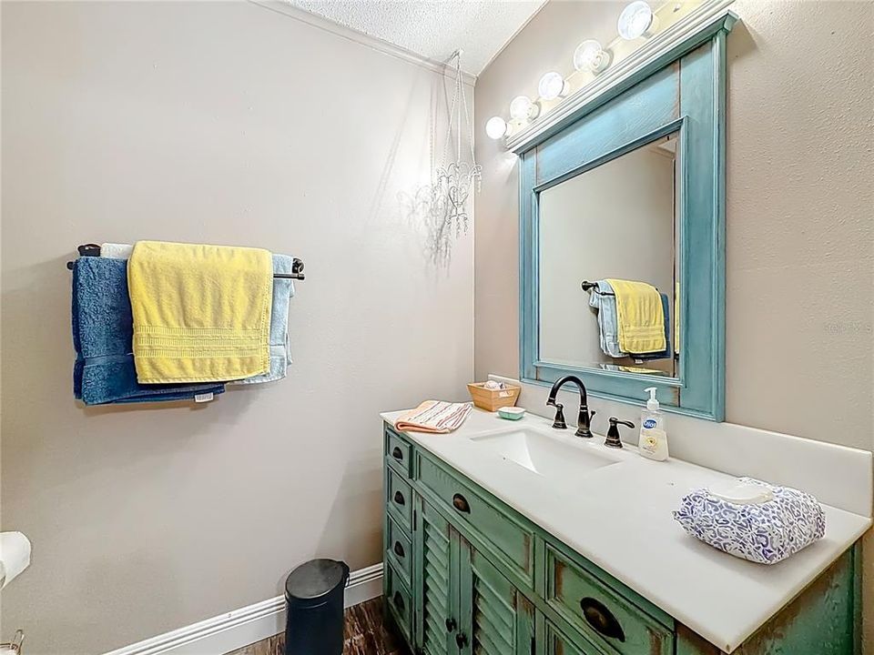 En Venta: $449,000 (4 camas, 2 baños, 1940 Pies cuadrados)