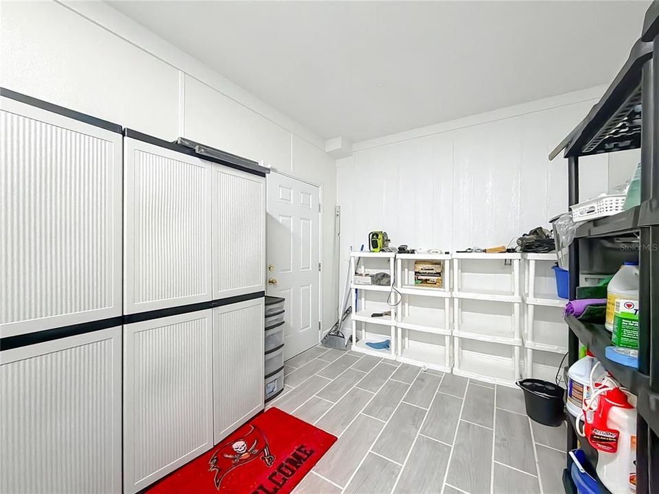 En Venta: $449,000 (4 camas, 2 baños, 1940 Pies cuadrados)