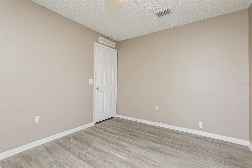 出租: $1,795 (3 贝兹, 2 浴室, 1916 平方英尺)