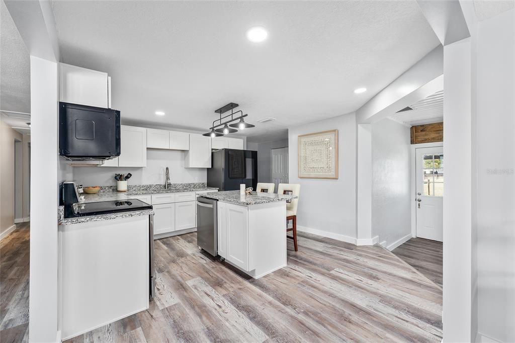 En Venta: $2,844,400 (5 camas, 4 baños, 2654 Pies cuadrados)