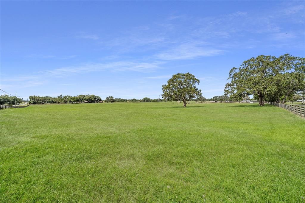 En Venta: $2,844,400 (5 camas, 4 baños, 2654 Pies cuadrados)