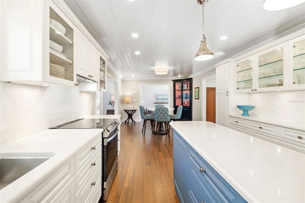 На продажу: $1,895,000 (4 спален, 3 ванн, 3466 Квадратных фут)