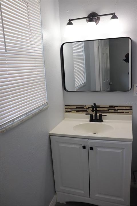 For Sale: $324,900 (4 beds, 2 baths, 1556 Square Feet)