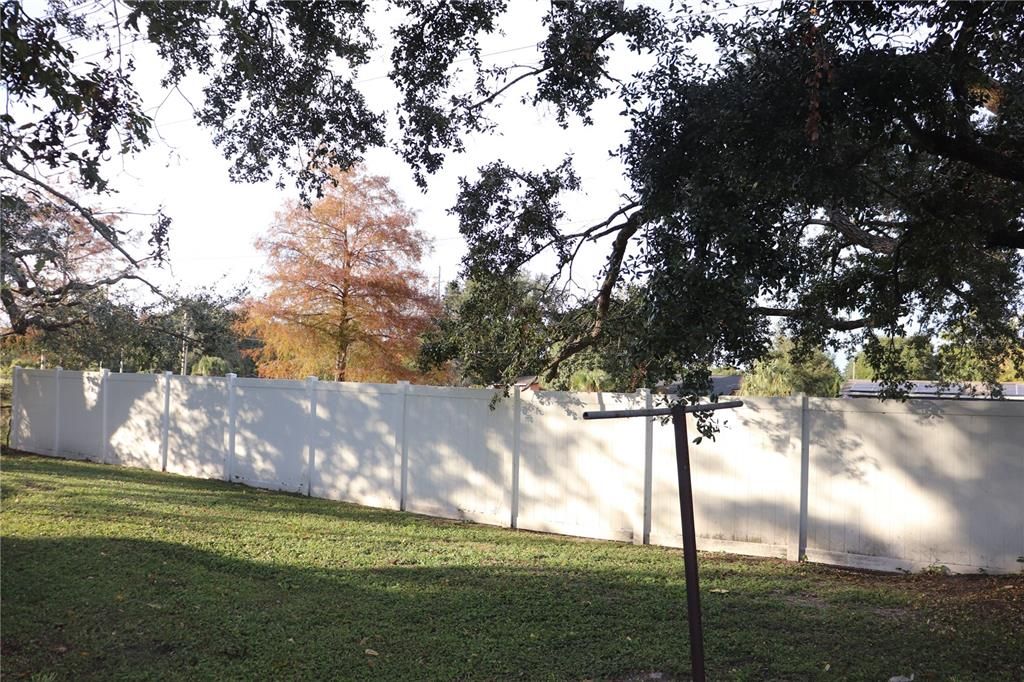 For Sale: $324,900 (4 beds, 2 baths, 1556 Square Feet)