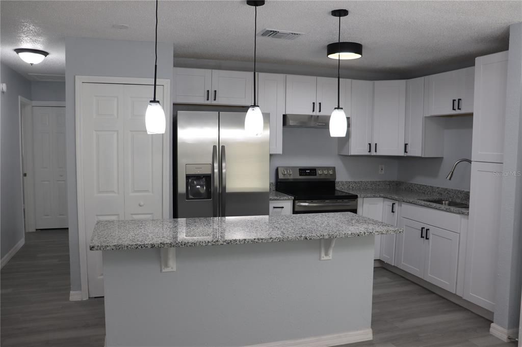 For Sale: $324,900 (4 beds, 2 baths, 1556 Square Feet)