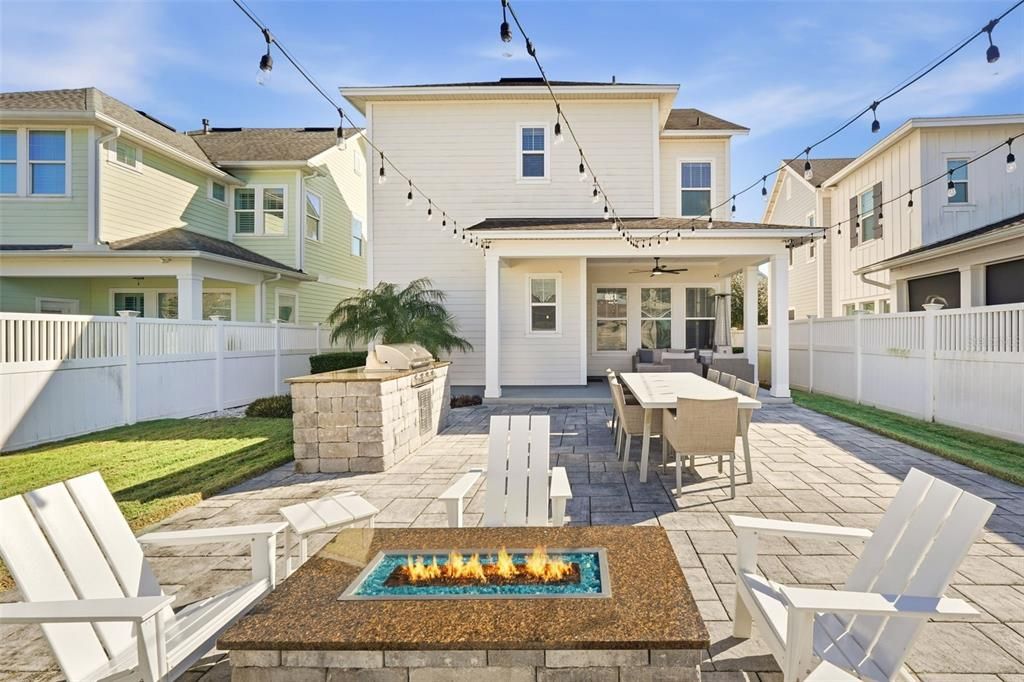 For Sale: $859,900 (3 beds, 2 baths, 2421 Square Feet)