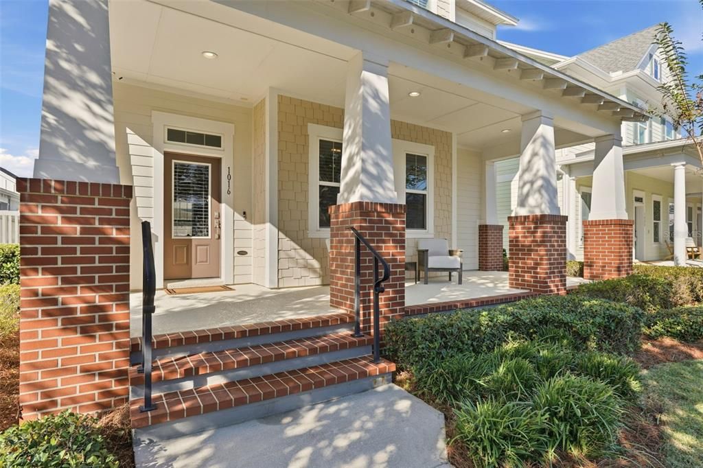 For Sale: $859,900 (3 beds, 2 baths, 2421 Square Feet)