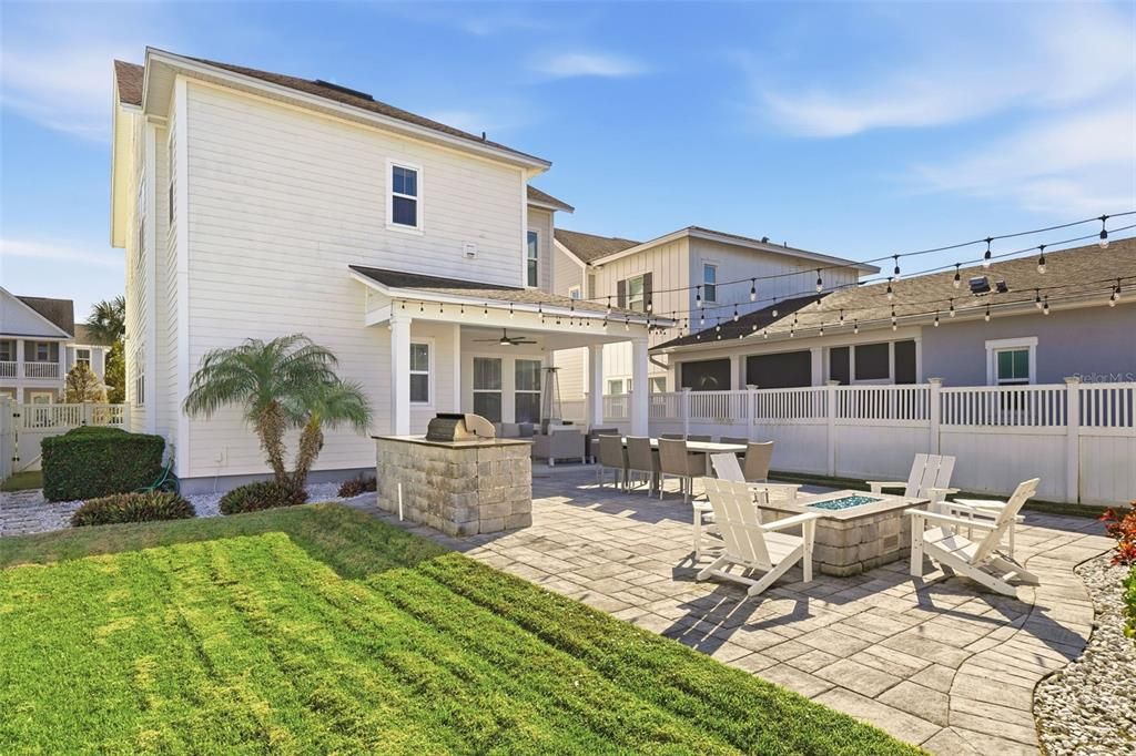 For Sale: $859,900 (3 beds, 2 baths, 2421 Square Feet)