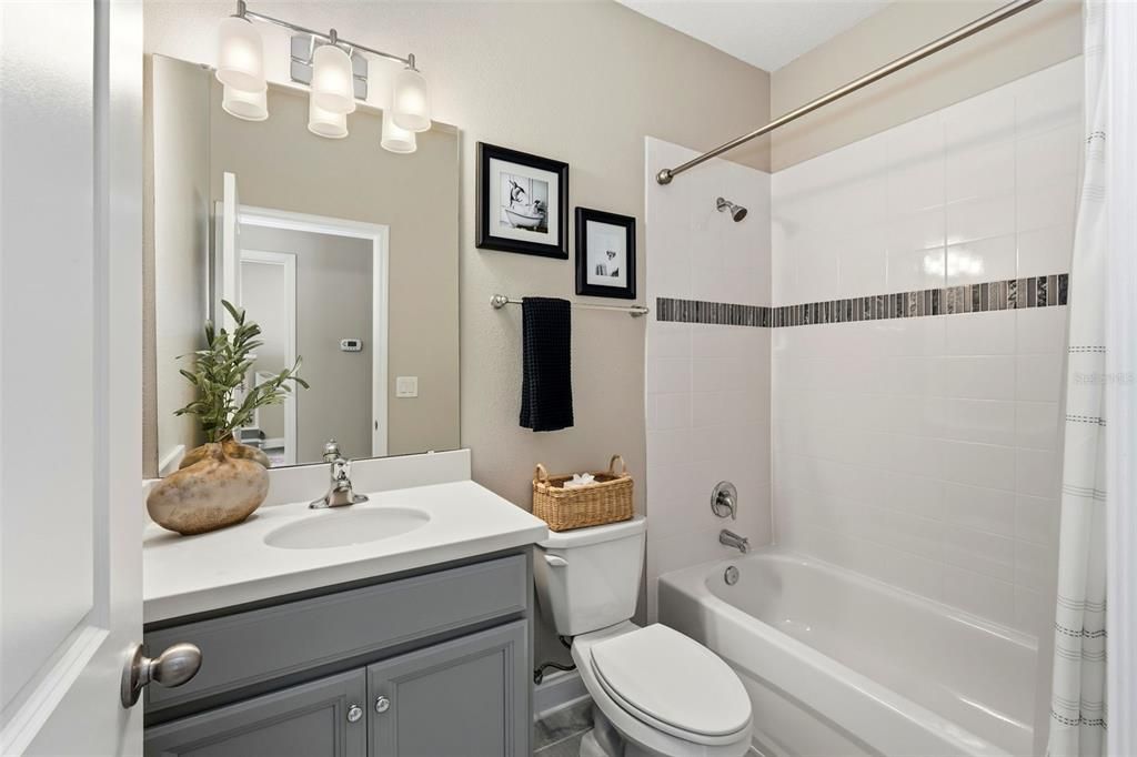 For Sale: $859,900 (3 beds, 2 baths, 2421 Square Feet)