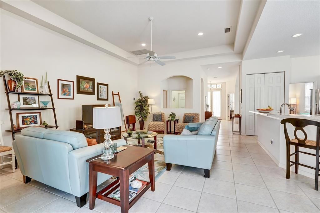 待售: $535,000 (3 贝兹, 2 浴室, 2206 平方英尺)