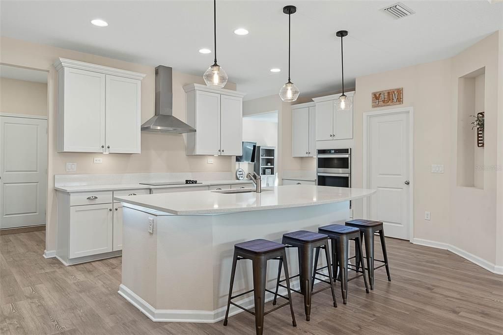 For Sale: $525,000 (4 beds, 3 baths, 2754 Square Feet)