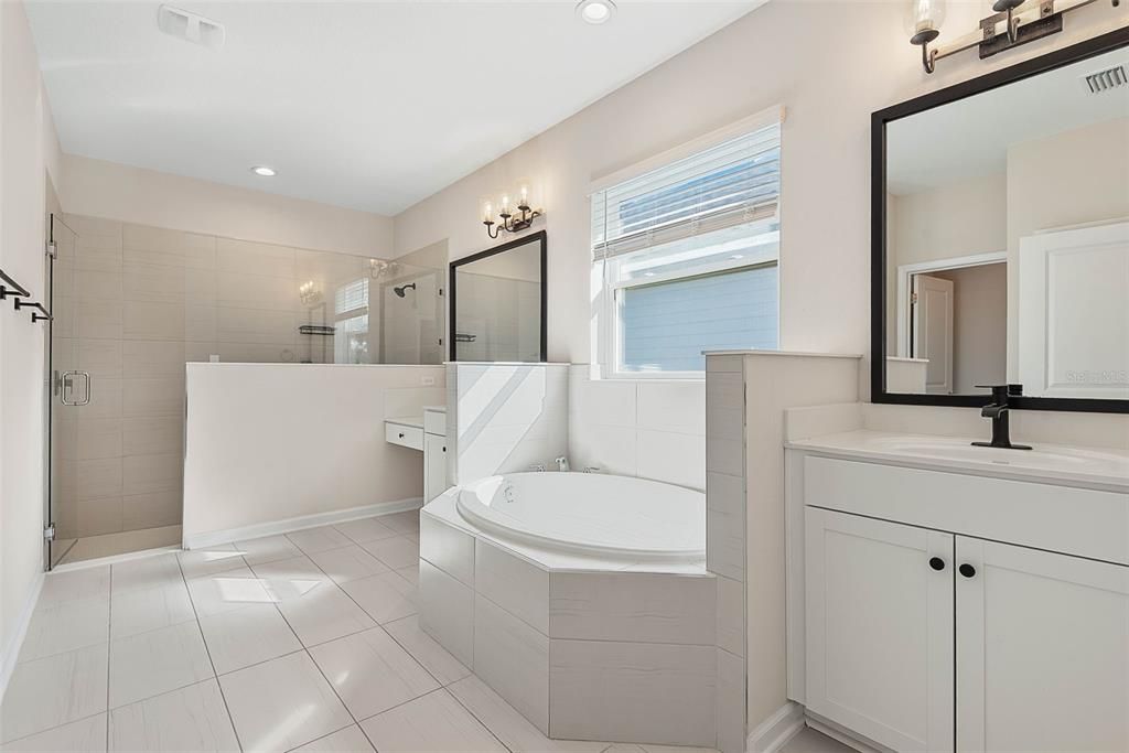 For Sale: $525,000 (4 beds, 3 baths, 2754 Square Feet)