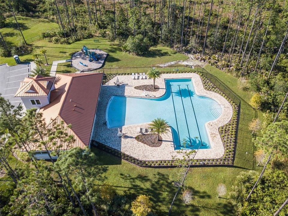 For Sale: $525,000 (4 beds, 3 baths, 2754 Square Feet)