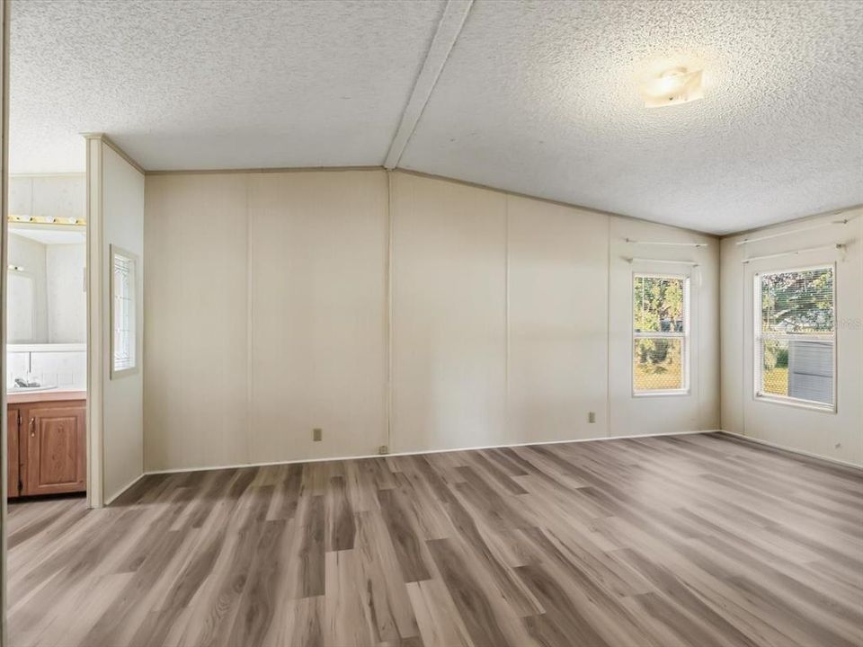 待售: $254,000 (3 贝兹, 2 浴室, 1484 平方英尺)