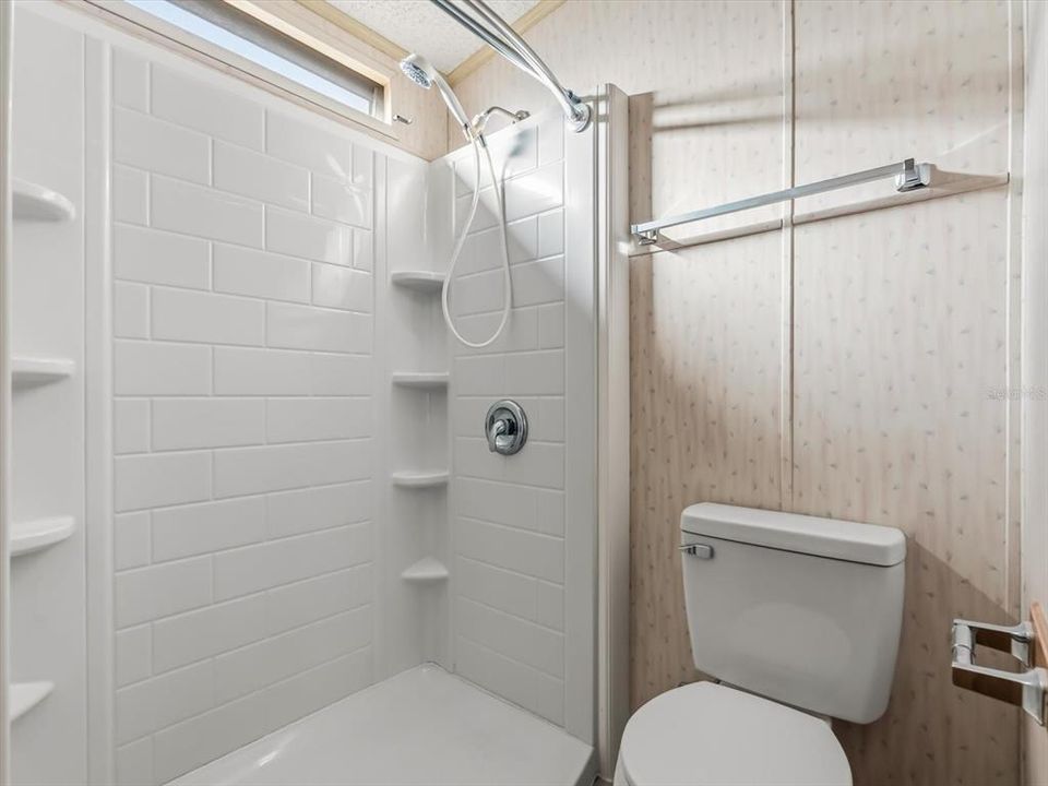 待售: $254,000 (3 贝兹, 2 浴室, 1484 平方英尺)