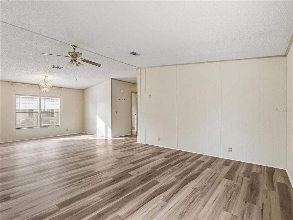 待售: $254,000 (3 贝兹, 2 浴室, 1484 平方英尺)