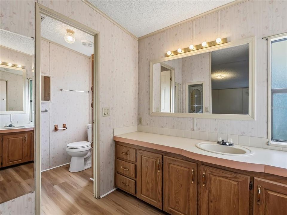 待售: $254,000 (3 贝兹, 2 浴室, 1484 平方英尺)