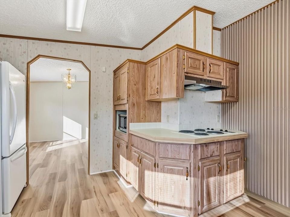 待售: $254,000 (3 贝兹, 2 浴室, 1484 平方英尺)