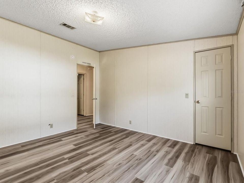 待售: $254,000 (3 贝兹, 2 浴室, 1484 平方英尺)