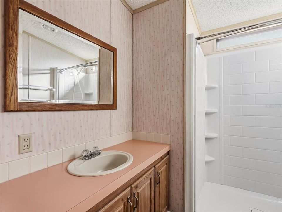 待售: $254,000 (3 贝兹, 2 浴室, 1484 平方英尺)