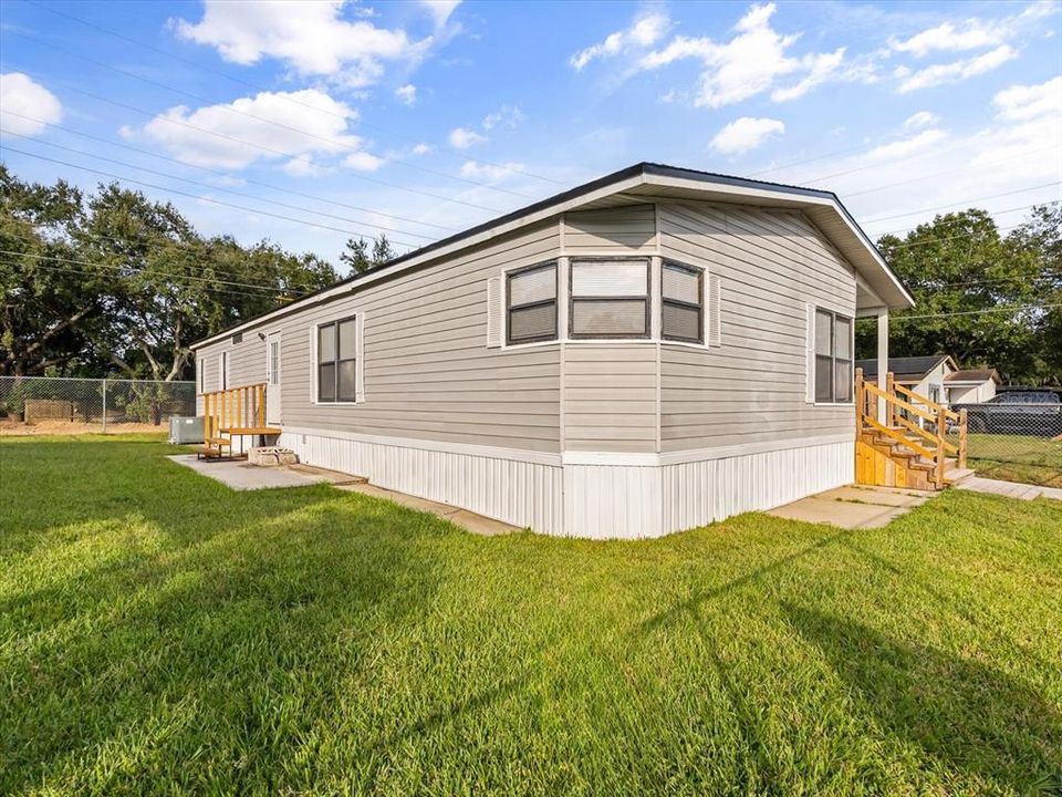 待售: $254,000 (3 贝兹, 2 浴室, 1484 平方英尺)