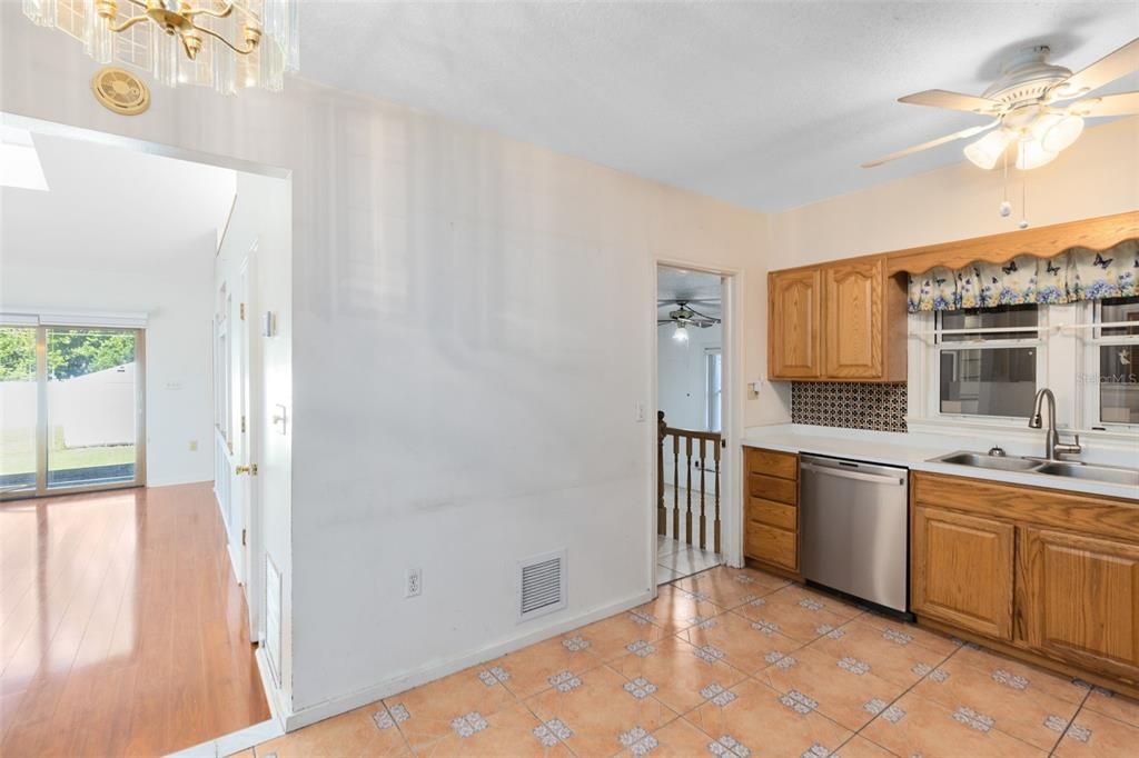 待售: $395,000 (3 贝兹, 2 浴室, 1518 平方英尺)