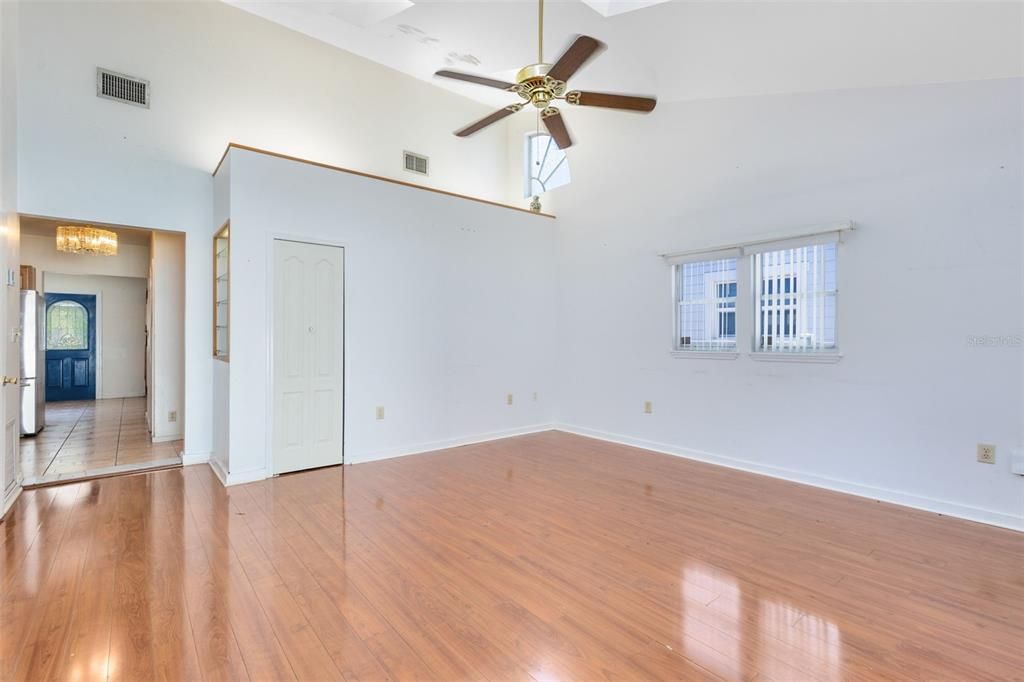 待售: $395,000 (3 贝兹, 2 浴室, 1518 平方英尺)