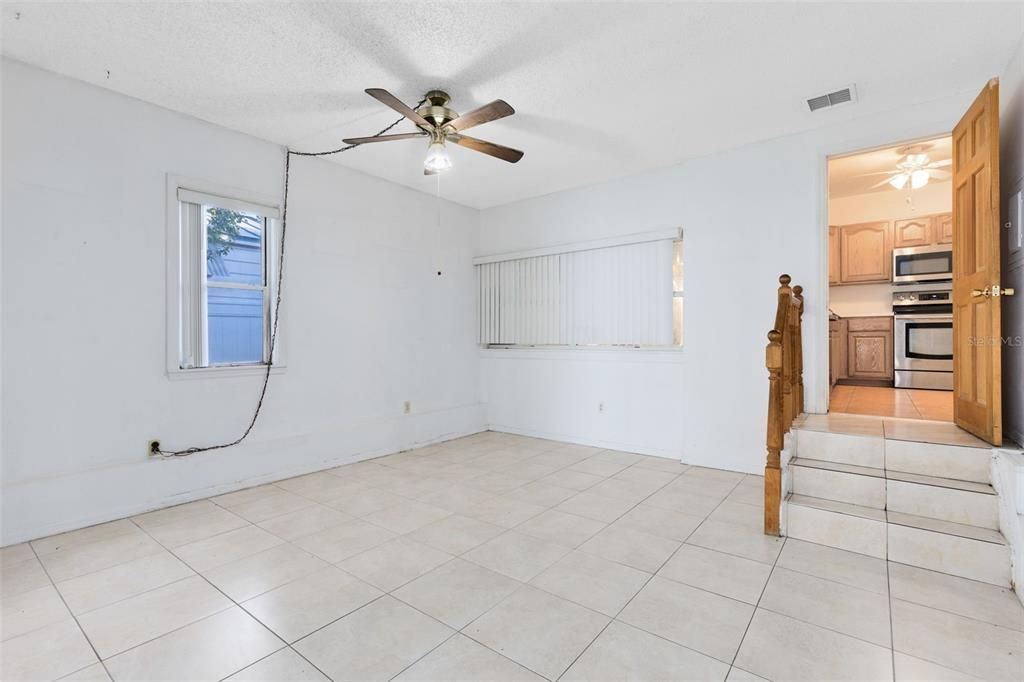 待售: $395,000 (3 贝兹, 2 浴室, 1518 平方英尺)