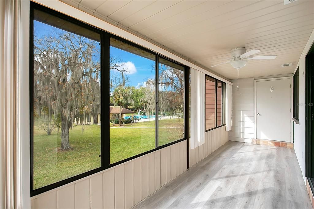 For Sale: $159,500 (2 beds, 2 baths, 1072 Square Feet)