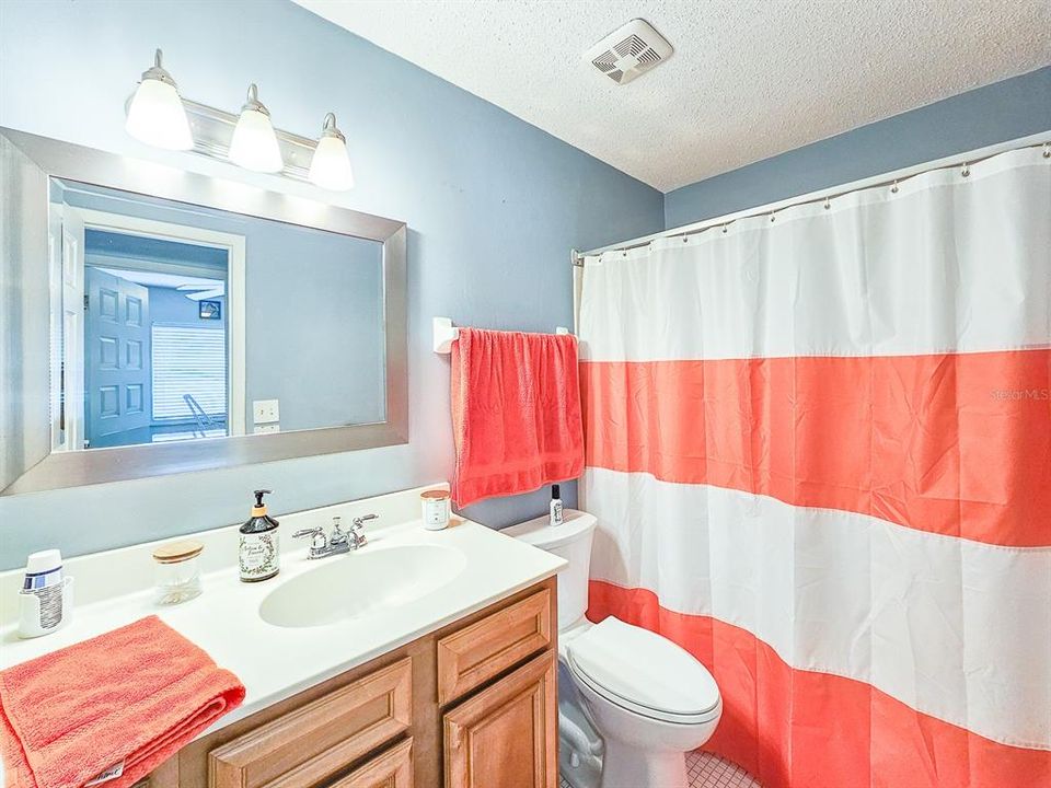 En Venta: $397,500 (2 camas, 2 baños, 1216 Pies cuadrados)