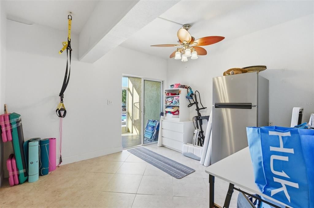 En Venta: $989,000 (2 camas, 2 baños, 1655 Pies cuadrados)