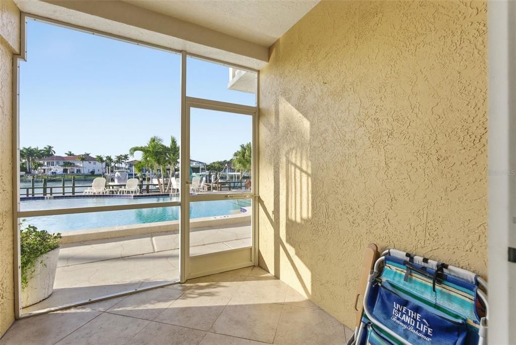 En Venta: $989,000 (2 camas, 2 baños, 1655 Pies cuadrados)