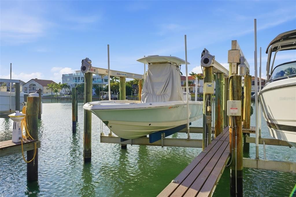 En Venta: $989,000 (2 camas, 2 baños, 1655 Pies cuadrados)