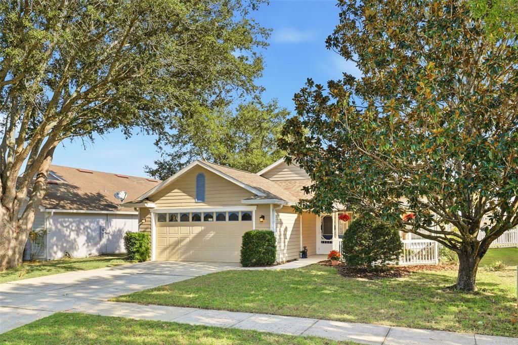 For Sale: $339,000 (4 beds, 2 baths, 2090 Square Feet)