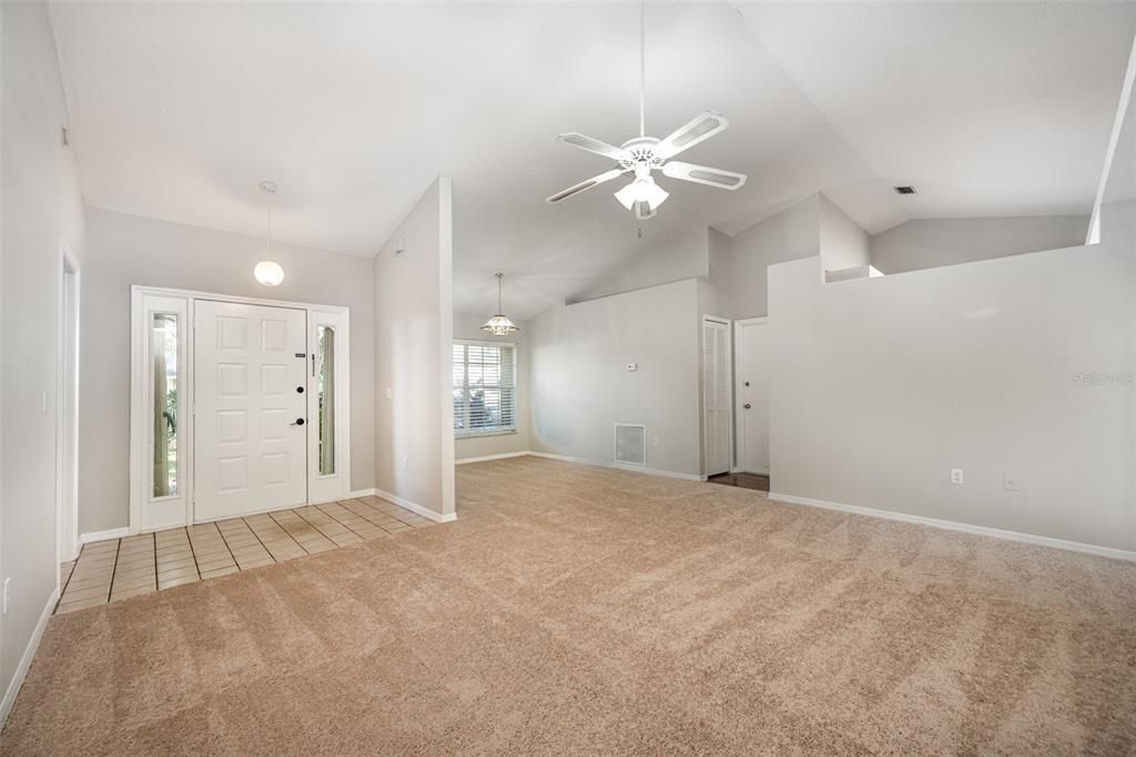 待售: $345,000 (3 贝兹, 2 浴室, 1582 平方英尺)