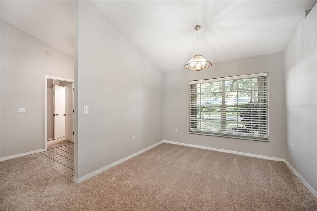 待售: $345,000 (3 贝兹, 2 浴室, 1582 平方英尺)